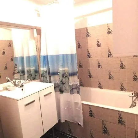 Appartement Beau Studio Pres Des Plages Port De Hyères